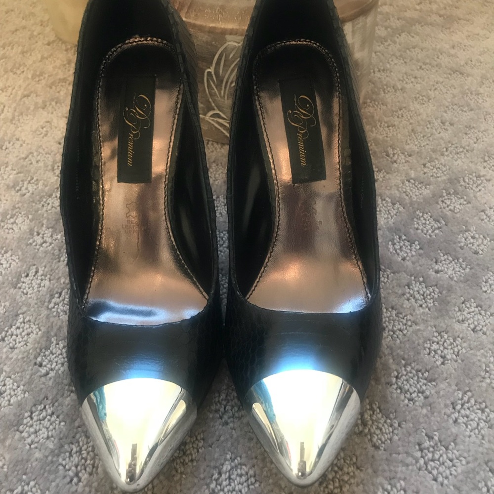 Top Shop Snake print pumps black, silver size 7 - Picture 5 of 7